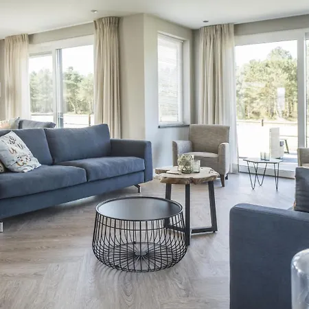 Lush In Texel With Steambath 빌라 *