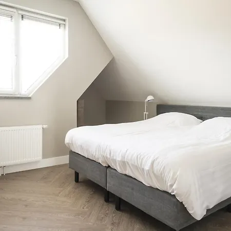 Lush In Texel With Steambath Villa